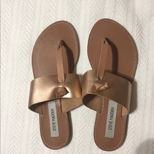 Steve Madden Sandal. Size 8